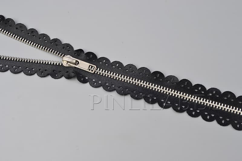metal zippers  DSC3496